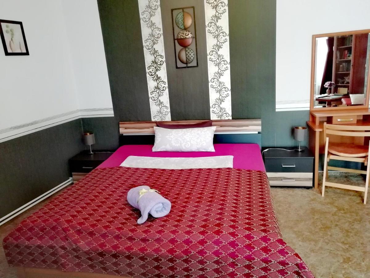 Grosse Wohnung Mit Terrasse Im Altstadtzentrum - Ferienwohnung Chiplakoff Blankenburg  Zewnętrze zdjęcie